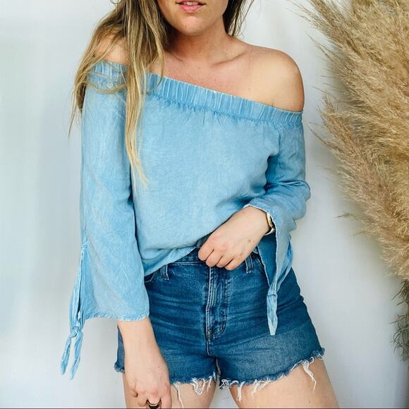 STYLE ENVY Blue Chambray Denim Off Shoulder Tie Tulip Open Blouse Top Shirt S - Picture 1 of 8